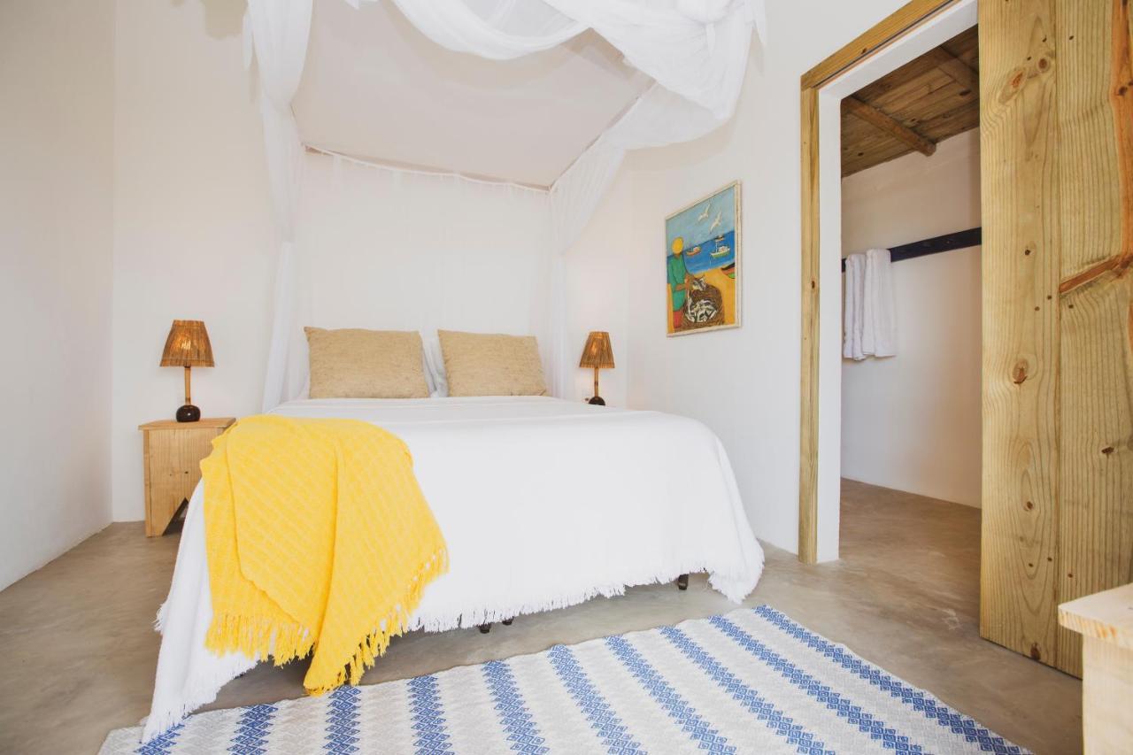 Bed & Breakfast Pousada Caju Marinho - Pe Na Areia Em Barra Velha, Caraiva